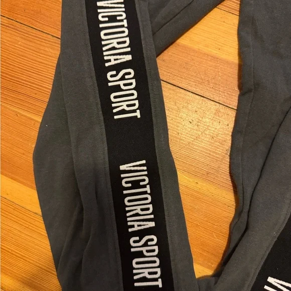 Victoria Sport Gray Leggings - Picture 2 of 3